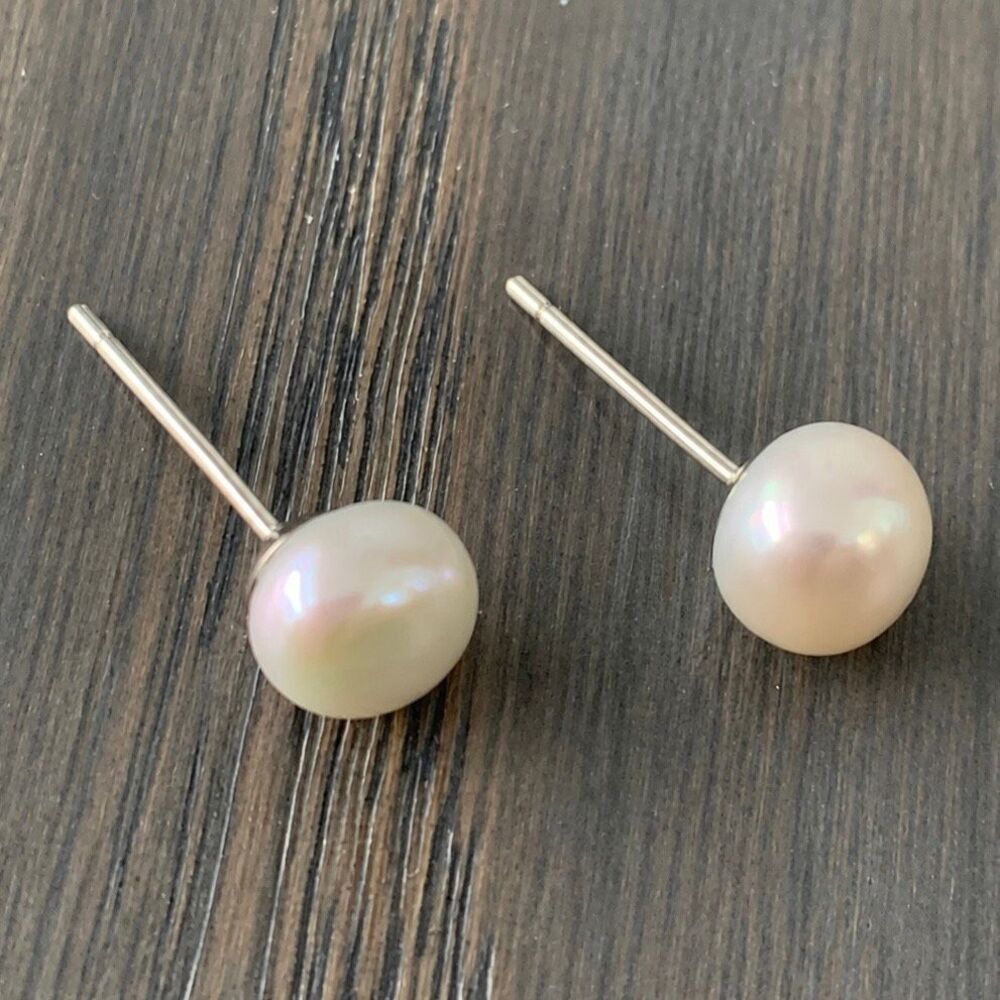 Genuine Freshwater Pearl Petite Stud Earrings 6-7mm